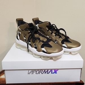 *NEW* 2019 Nike Vapormax Gliese size 10